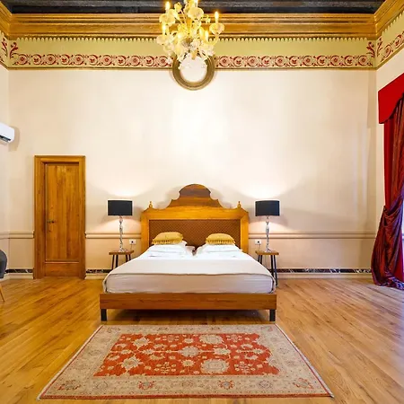 Piano Nobile Dei Palazzo Cindri @ Centre Apartment *